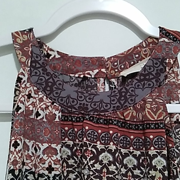 3 for $25. Patchwork patterned, black lacey bottom trim tank - Picture 3 of 10